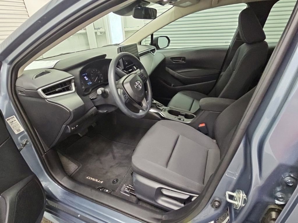 Used 2024 Toyota Corolla LE FWD image 7