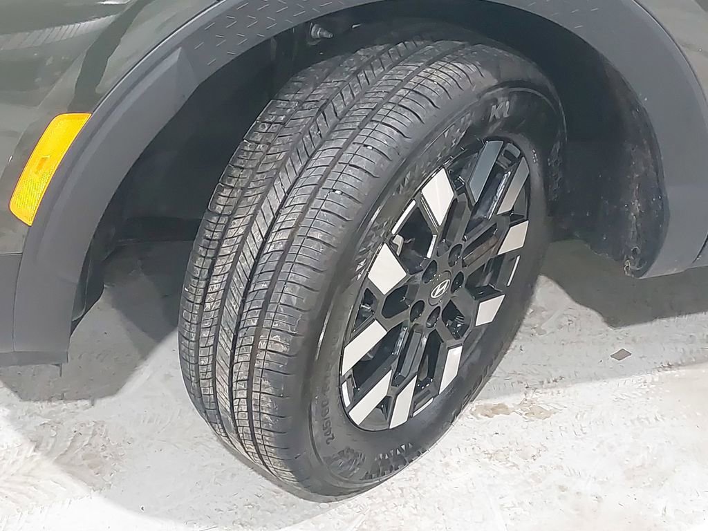 Certified 2025 Hyundai Santa Cruz SEL image 33