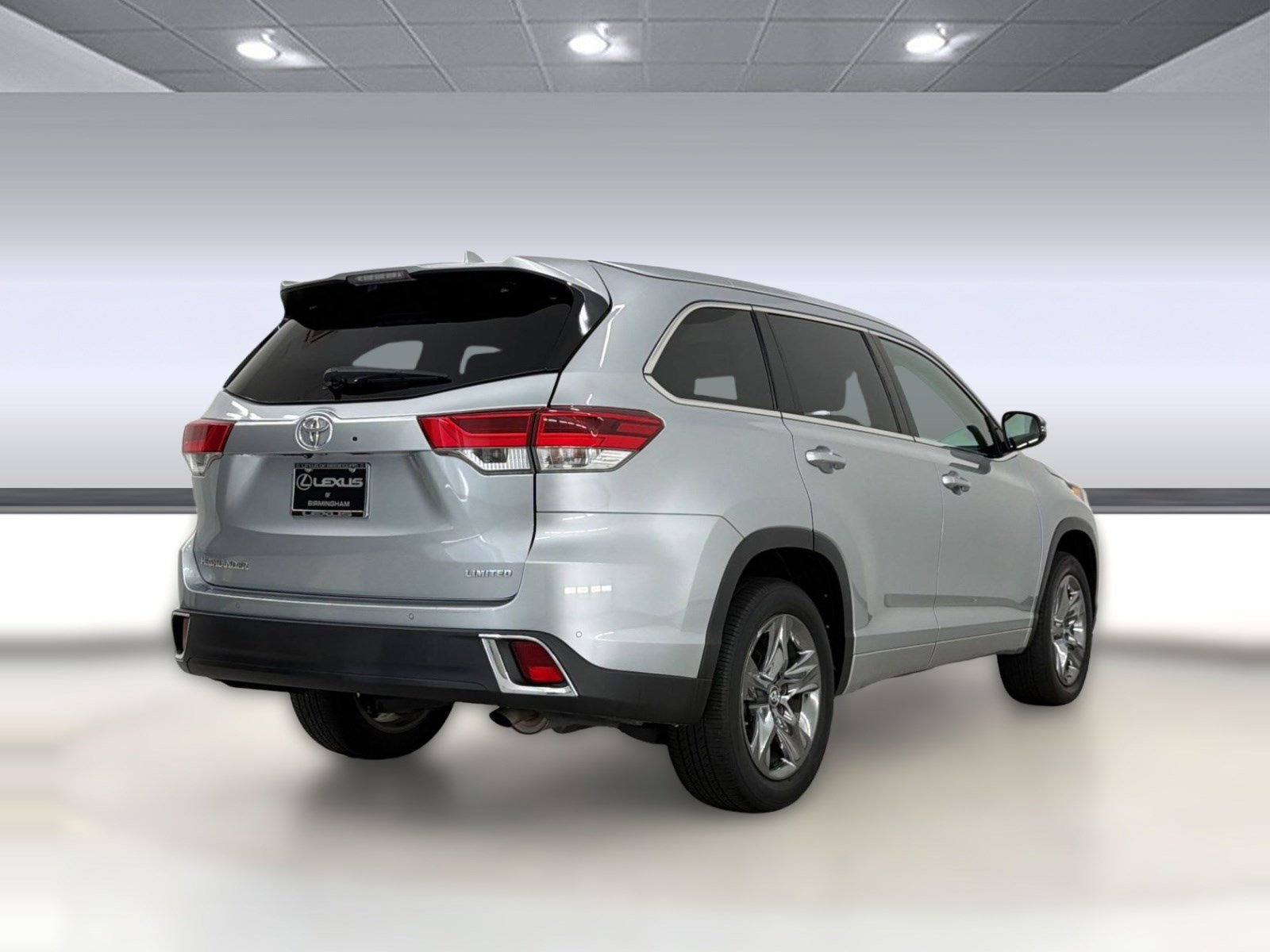 Used 2019 Toyota Highlander Limited Platinum FWD image 9