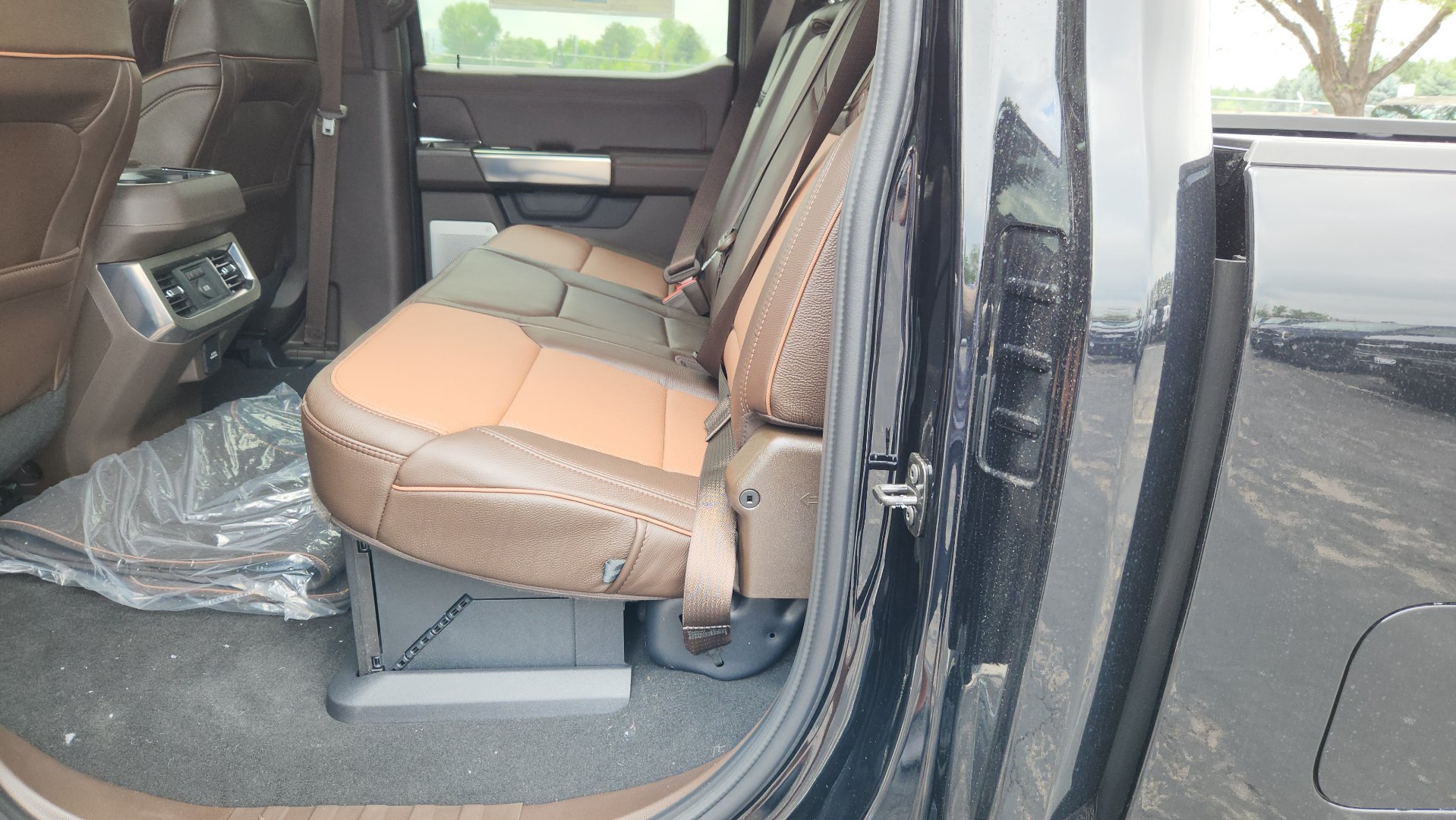 New 2026 Ford F350 King Ranch w/ Chrome Package AWD/4WD image 15