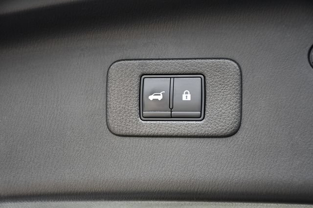 Used 2022 Nissan Armada Platinum AWD/4WD image 26