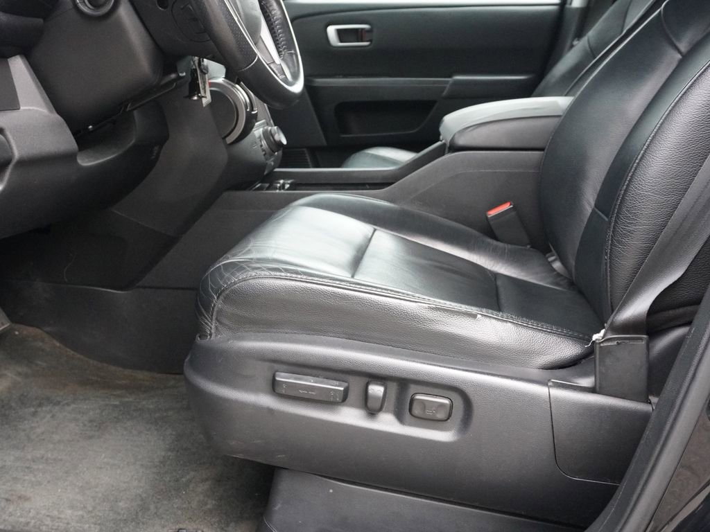 Used 2013 Honda Pilot Touring image 28