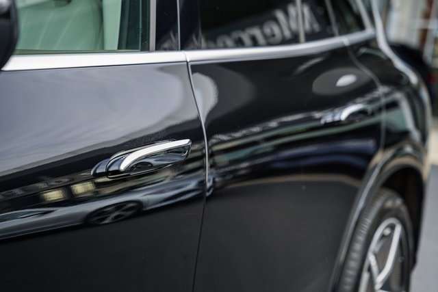 Used 2023 Mercedes-Benz EQS 580 4MATIC SUV image 15