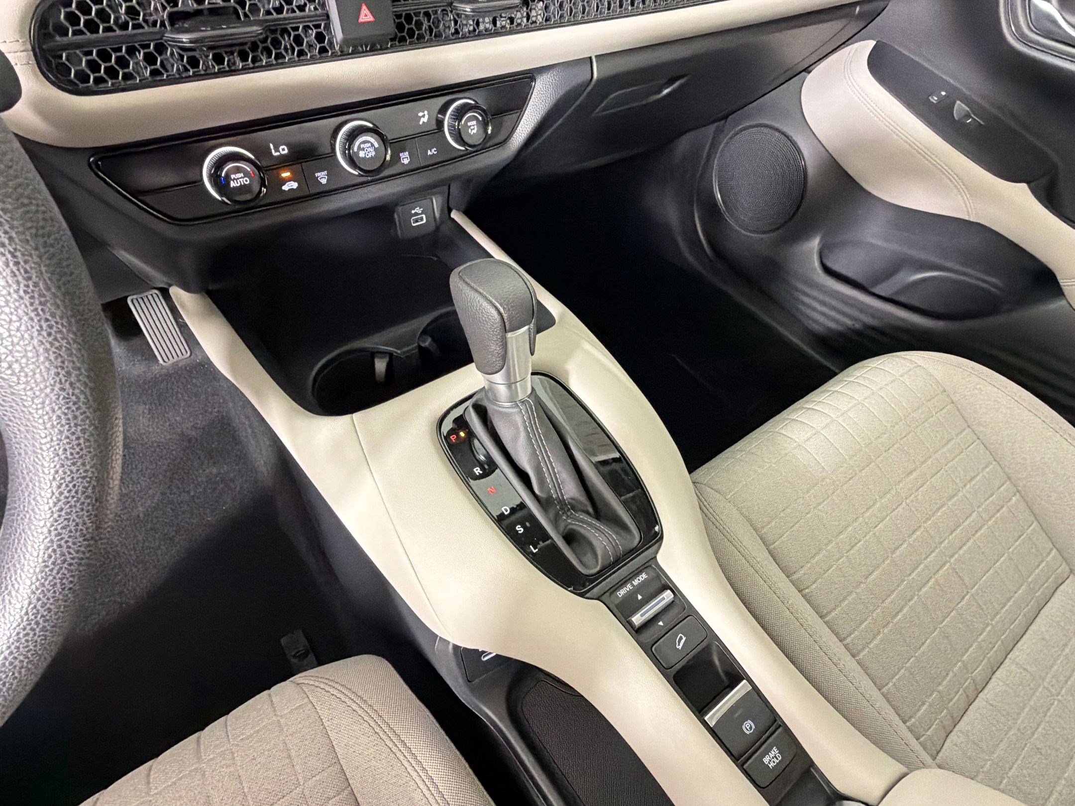 Certified 2024 Honda HR-V LX image 17