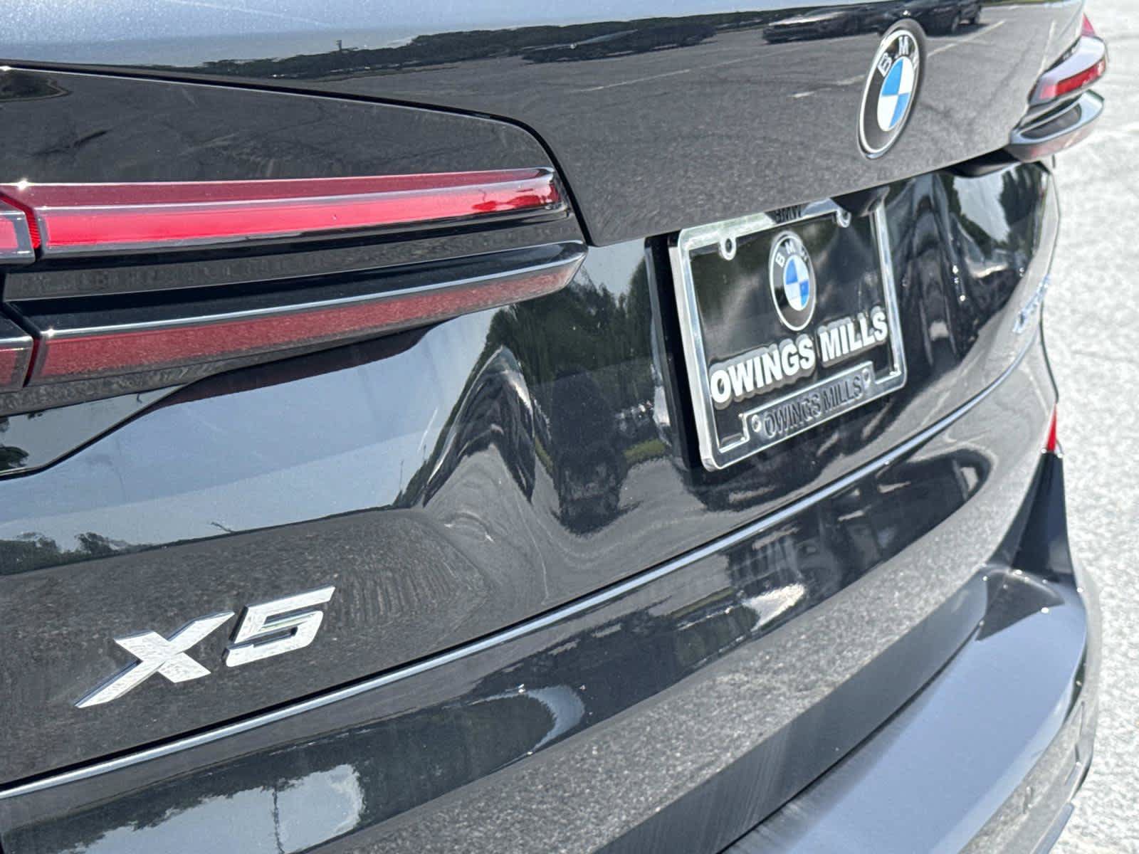 New 2026 BMW X5 xDrive40i w/ M Sport Package AWD/4WD image 11