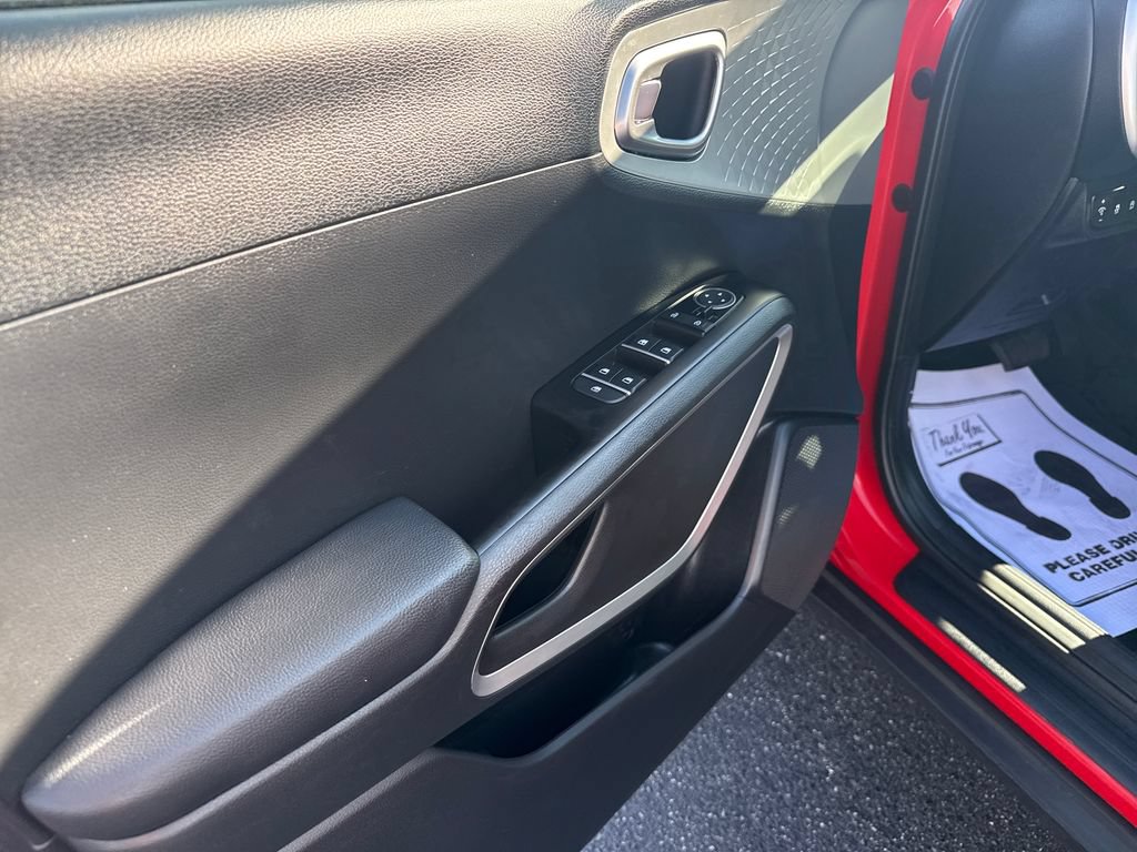 Used 2023 Kia Soul LX FWD image 21