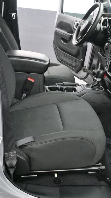 Used 2018 Jeep Wrangler Unlimited Sport AWD/4WD image 12