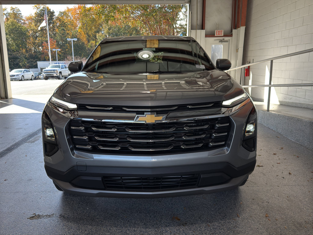 New 2026 Chevrolet Equinox LT image 2