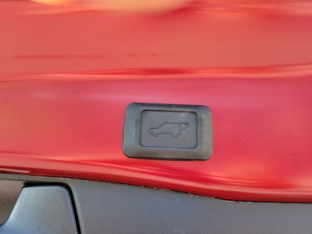 Used 2023 Toyota RAV4 Limited FWD image 7
