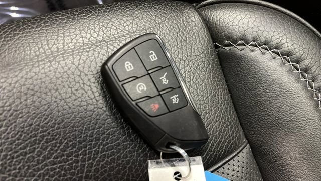 Used 2023 GMC Yukon XL Denali AWD/4WD image 22