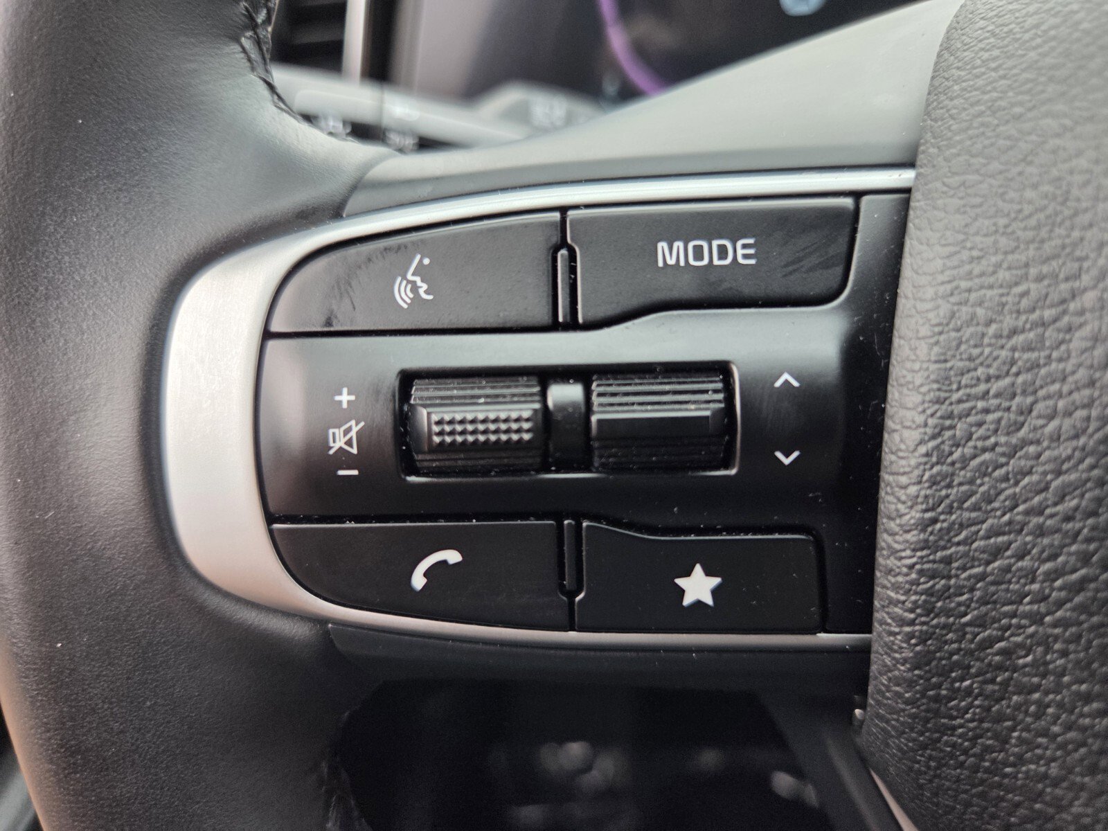 Used 2025 Kia Sportage X-Line w/ Premium Package image 28