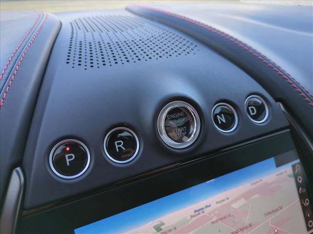 Used 2022 Aston Martin DBX image 12