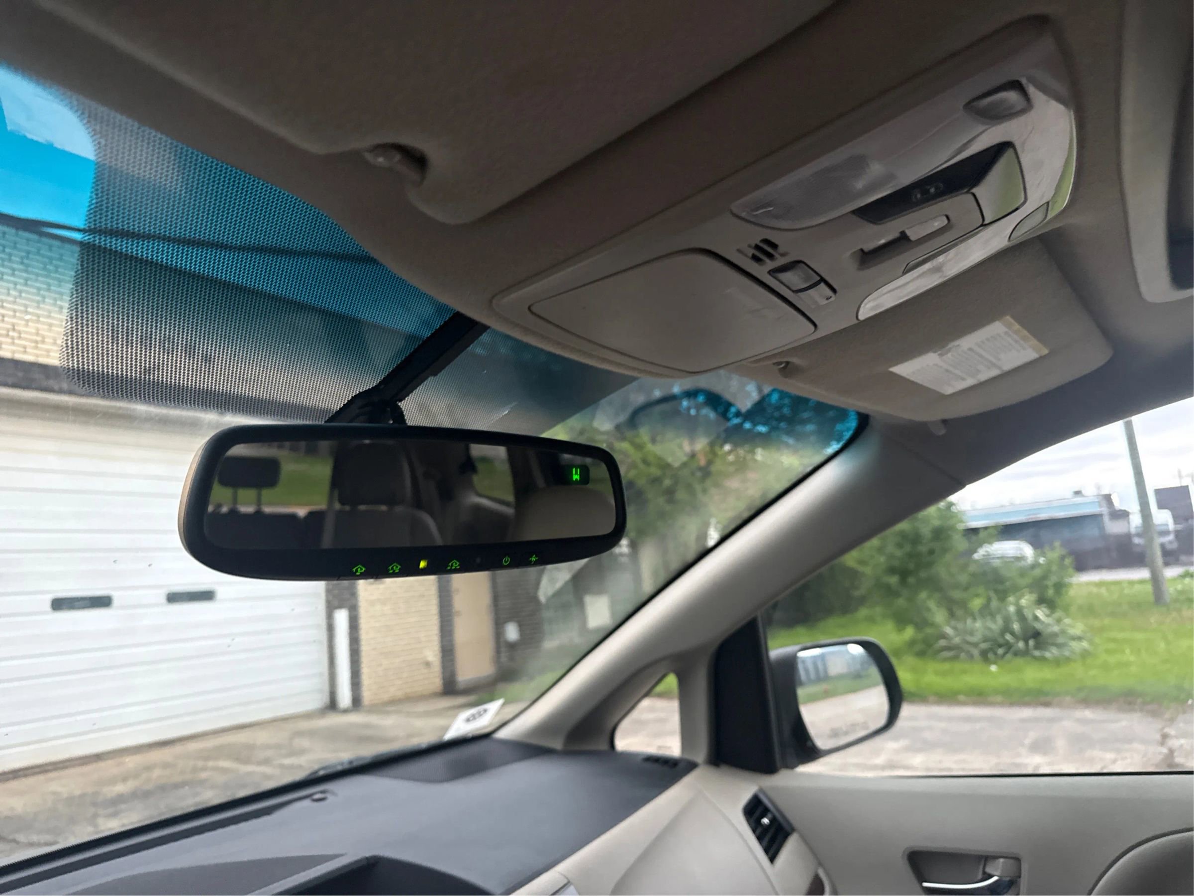 Used 2011 Toyota Sienna XLE w/ XLE Navigation Pkg FWD image 19