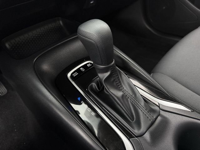 Used 2025 Toyota Corolla LE FWD image 20