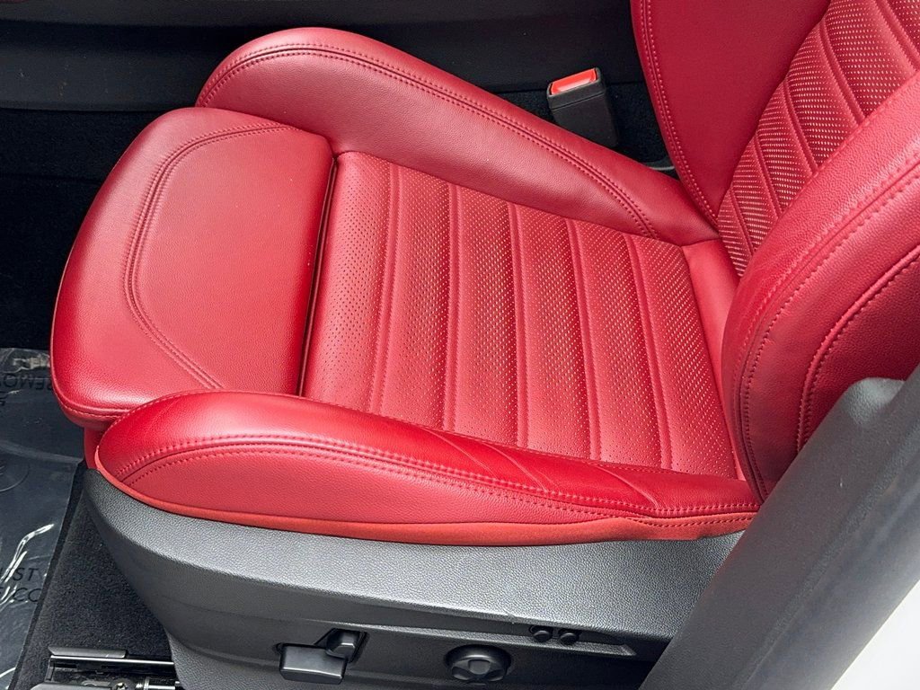 Used 2024 Alfa Romeo Stelvio Veloce image 35