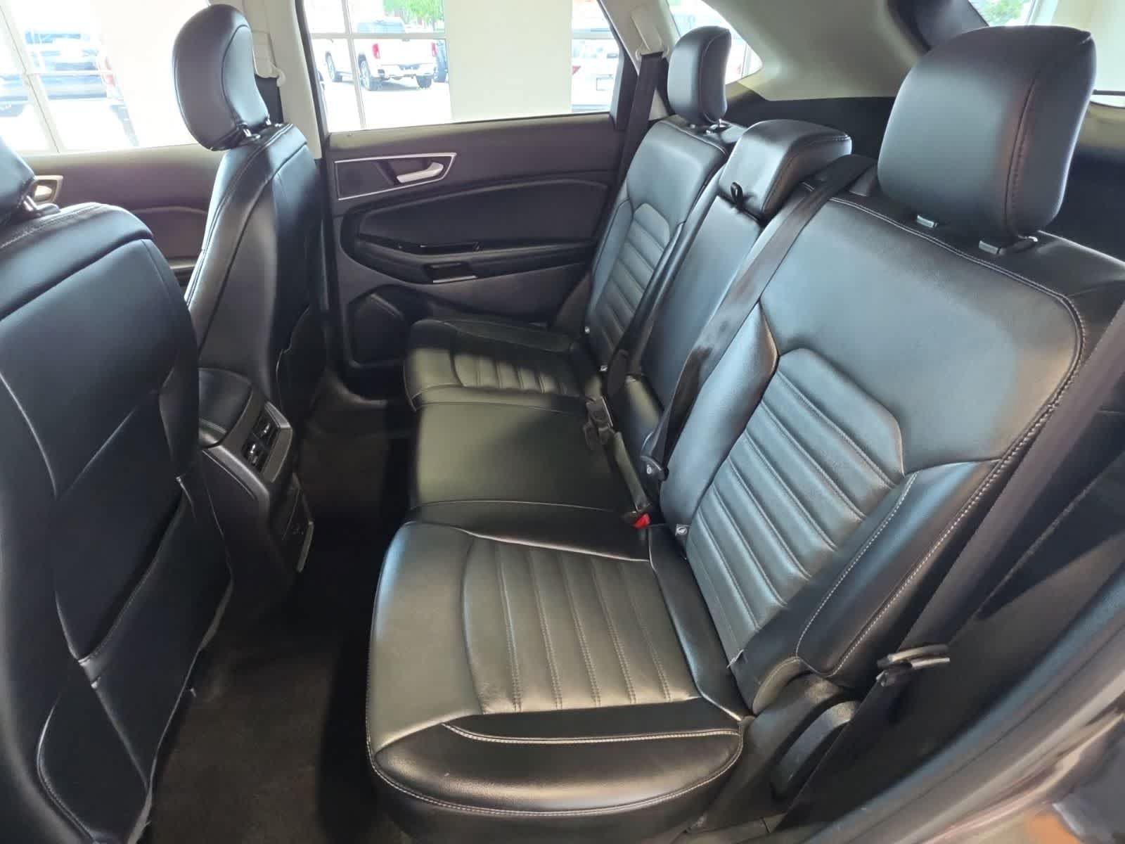 Used 2018 Ford Edge SEL w/ Equipment Group 201A AWD/4WD image 31