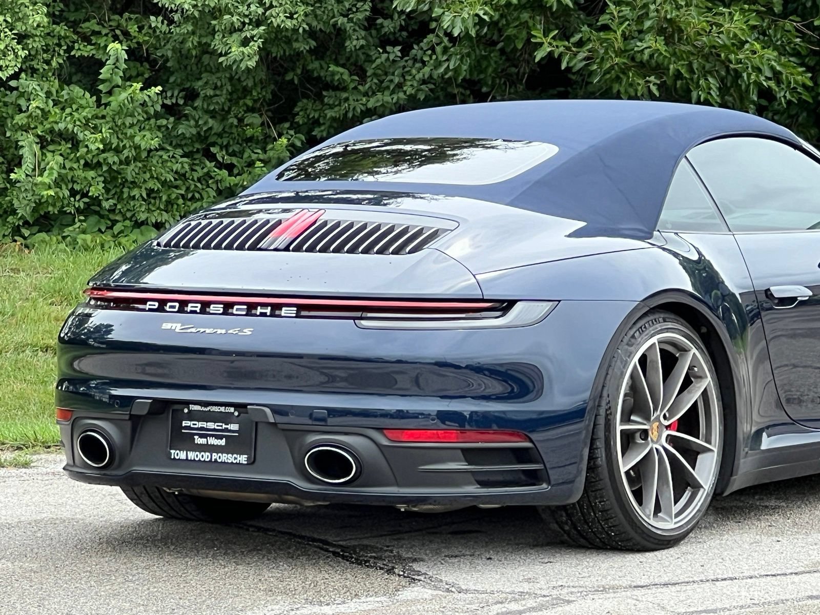 Certified 2020 Porsche 911 Carrera 4S AWD/4WD image 13