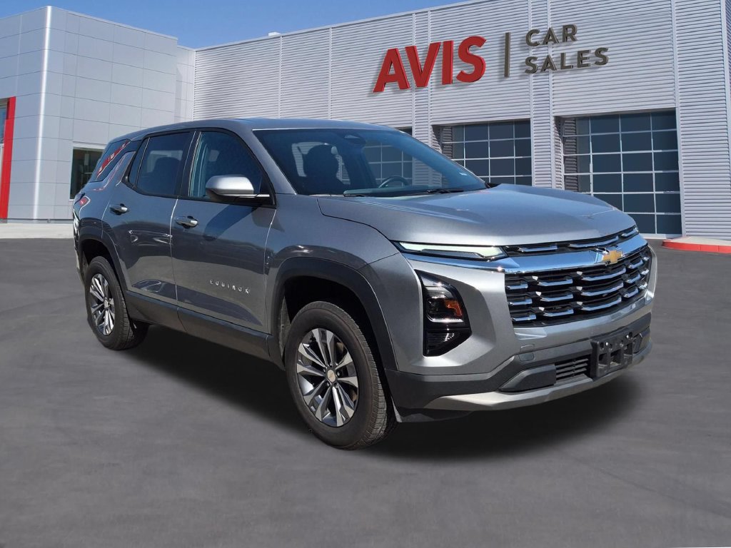 Used 2026 Chevrolet Equinox LT FWD image 3