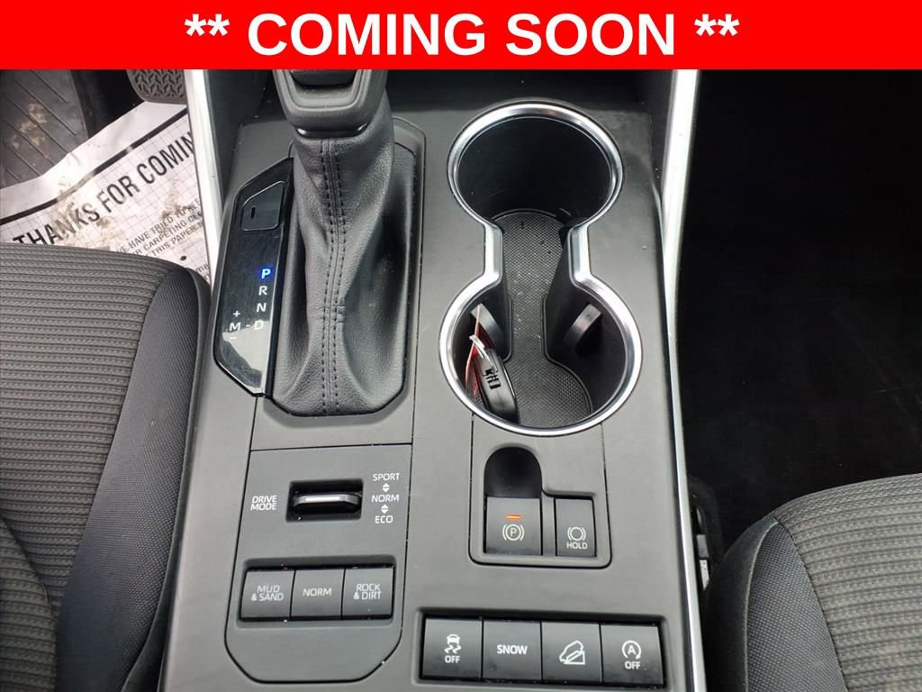 Used 2022 Toyota Highlander L image 25