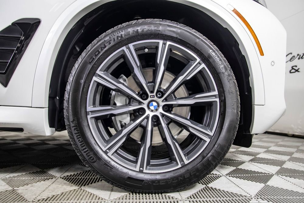 Used 2026 BMW X5 xDrive40i w/ M Sport Package image 42