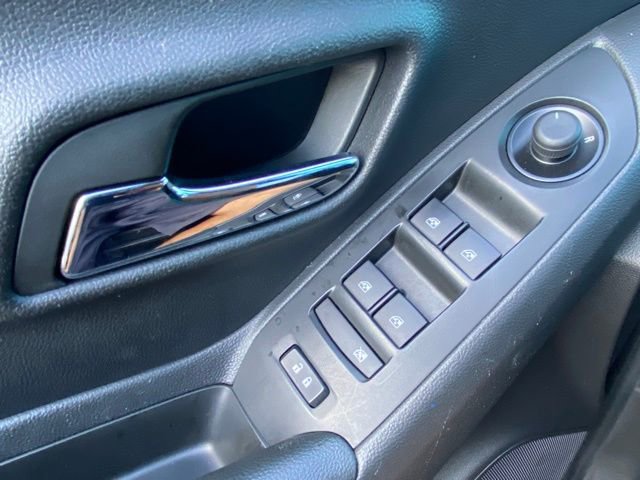 Used 2022 Chevrolet Trax LT image 19