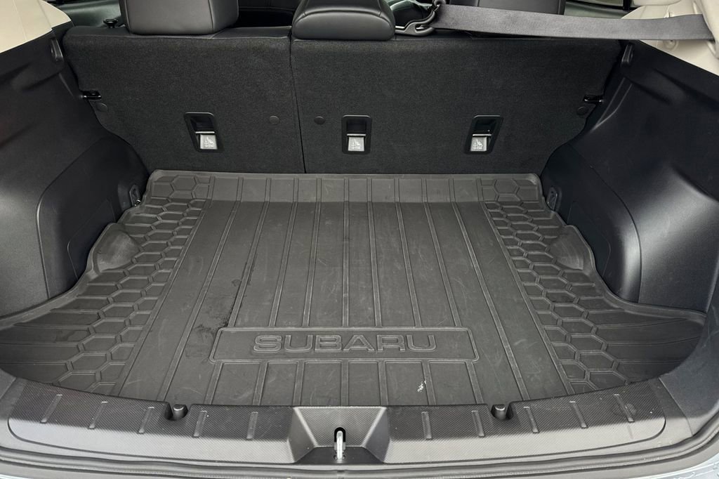 Used 2023 Subaru Impreza 2.0i Limited w/ Popular Package #3 image 16