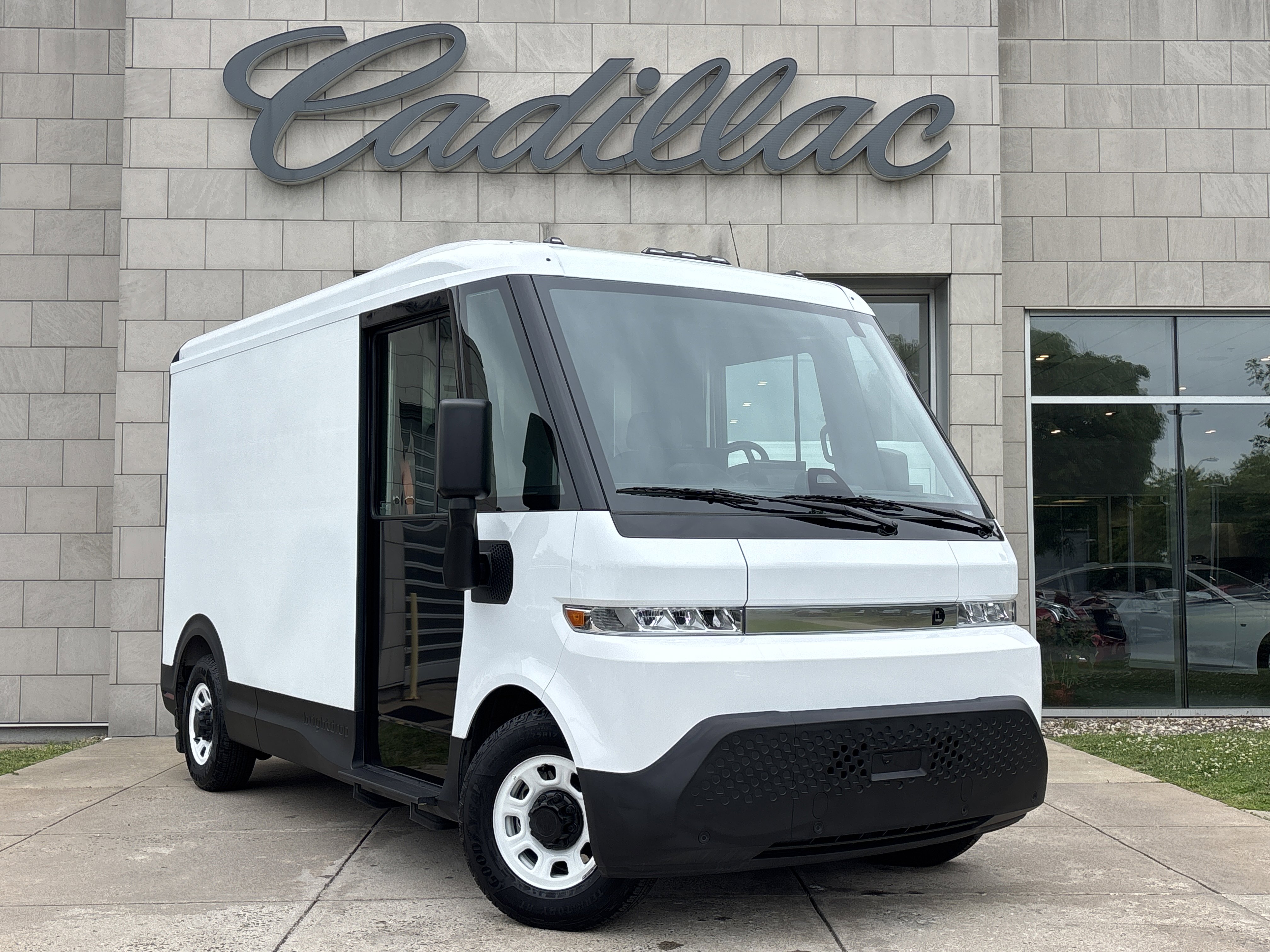 Used 2024 Chevrolet Brightdrop 400 w/ Commercial Equipment Package AWD/4WD image 1