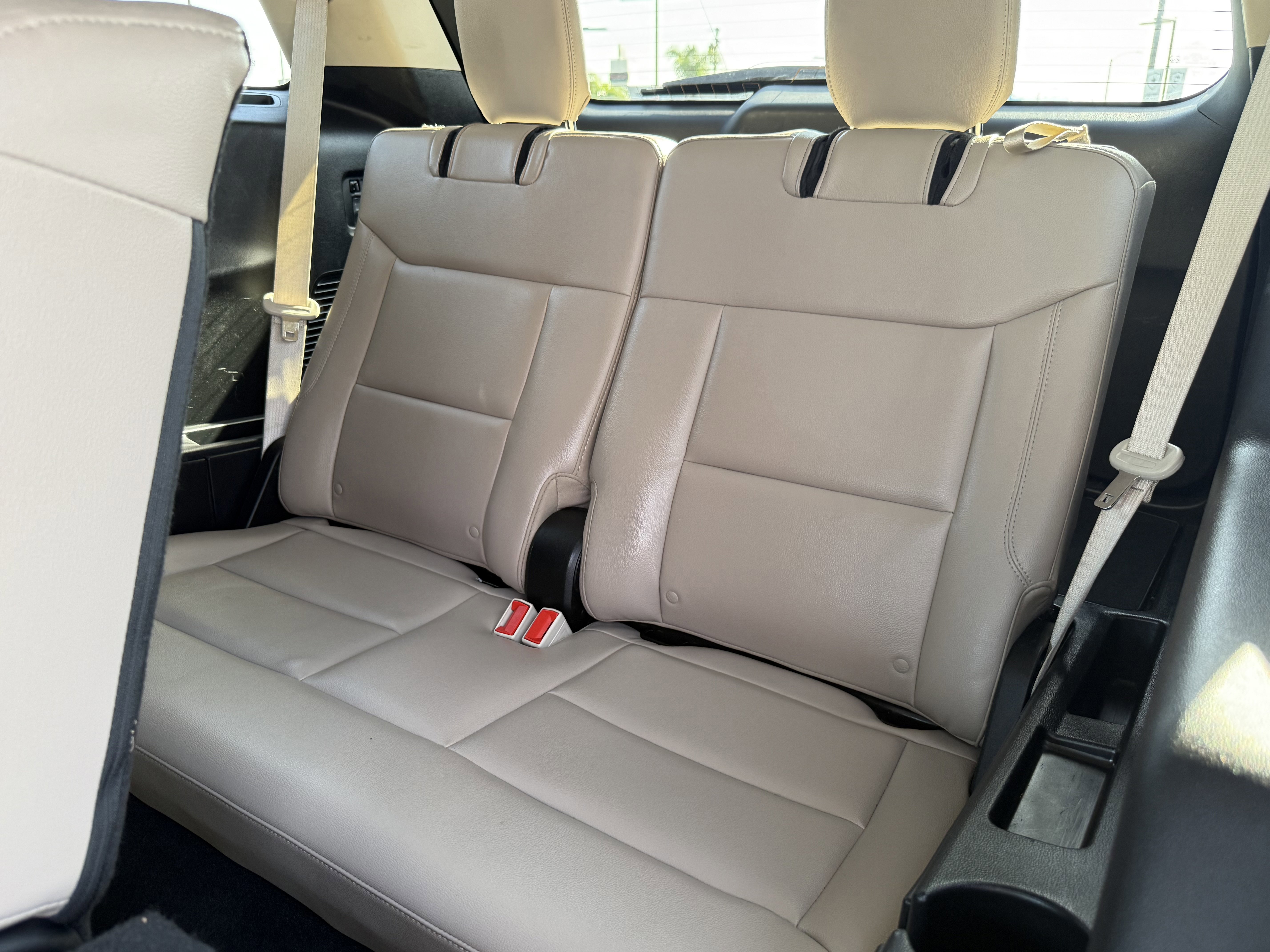 Used 2024 Ford Explorer Limited RWD image 29