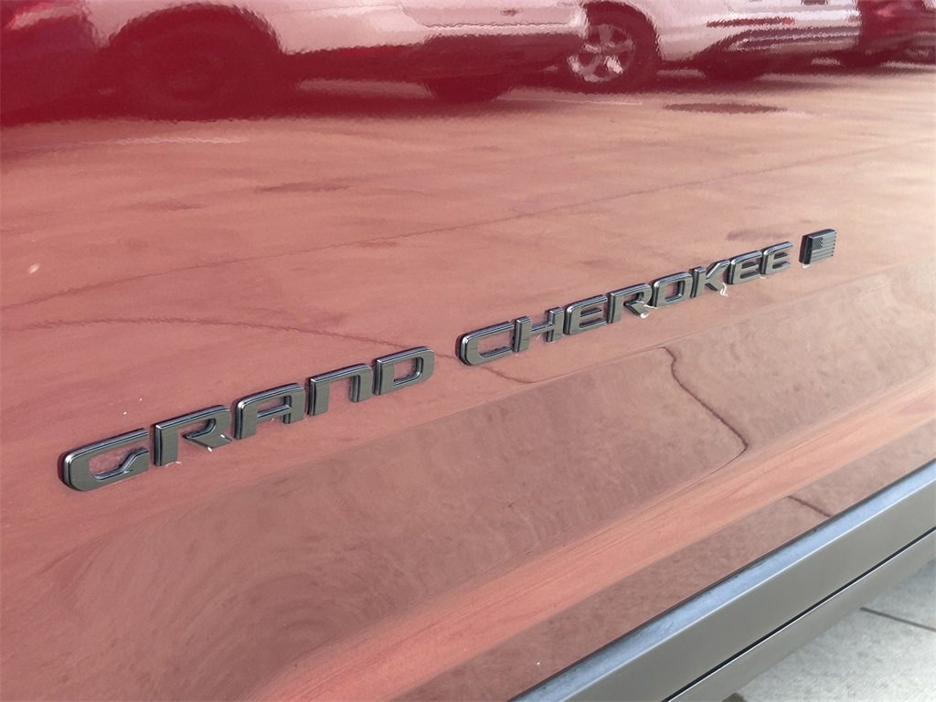 Used 2022 Jeep Grand Cherokee L Laredo image 10