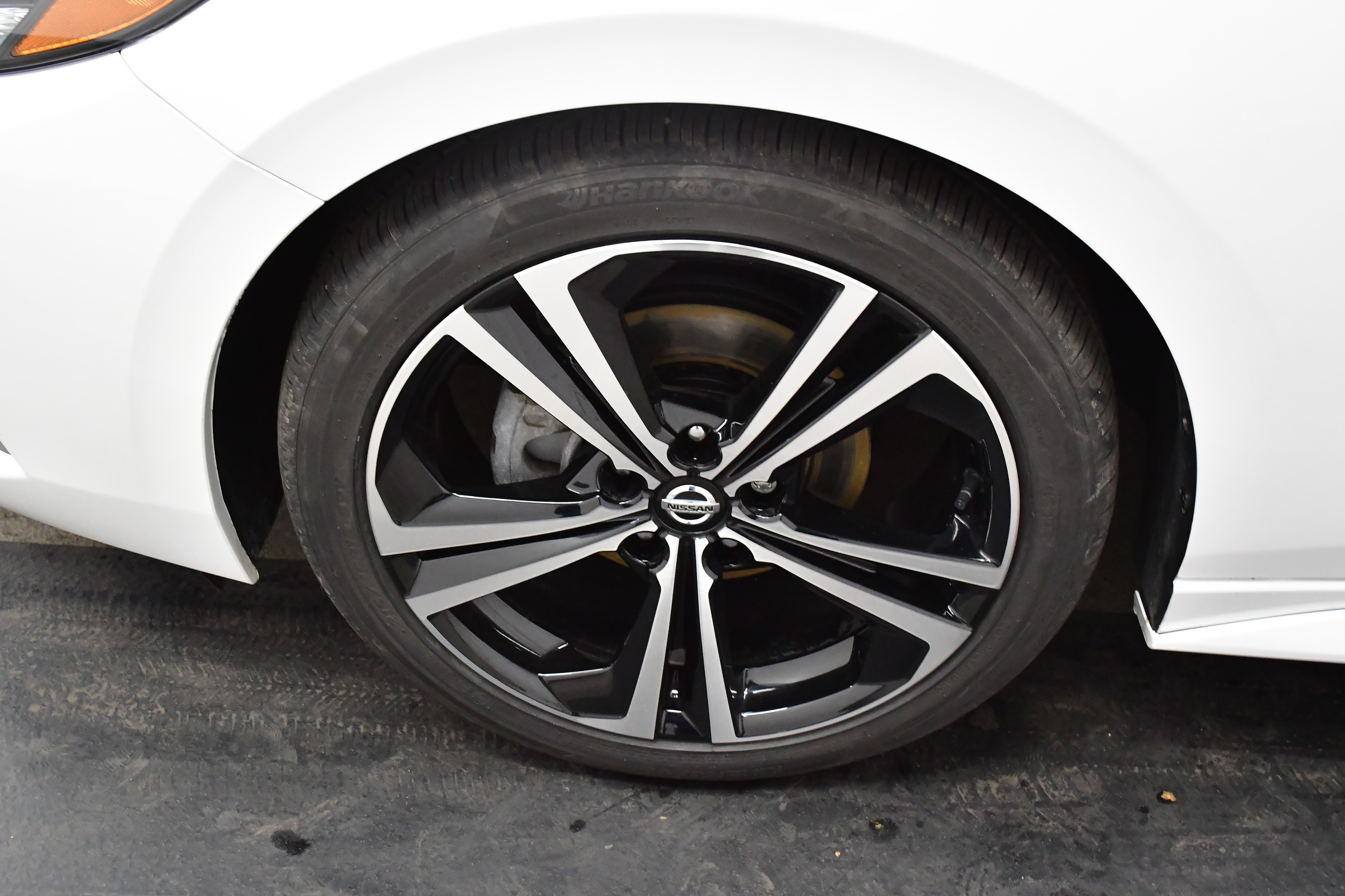 Used 2022 Nissan Sentra SR w/ Trunk Package image 55