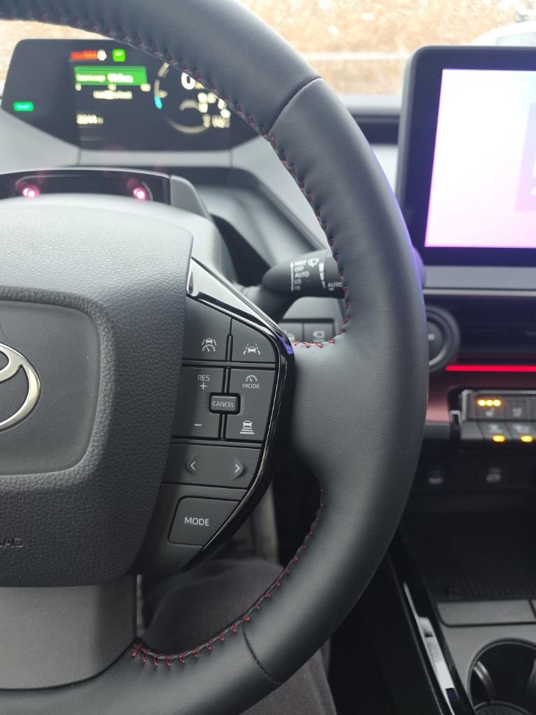 Used 2024 Toyota Prius Prime Premium image 25