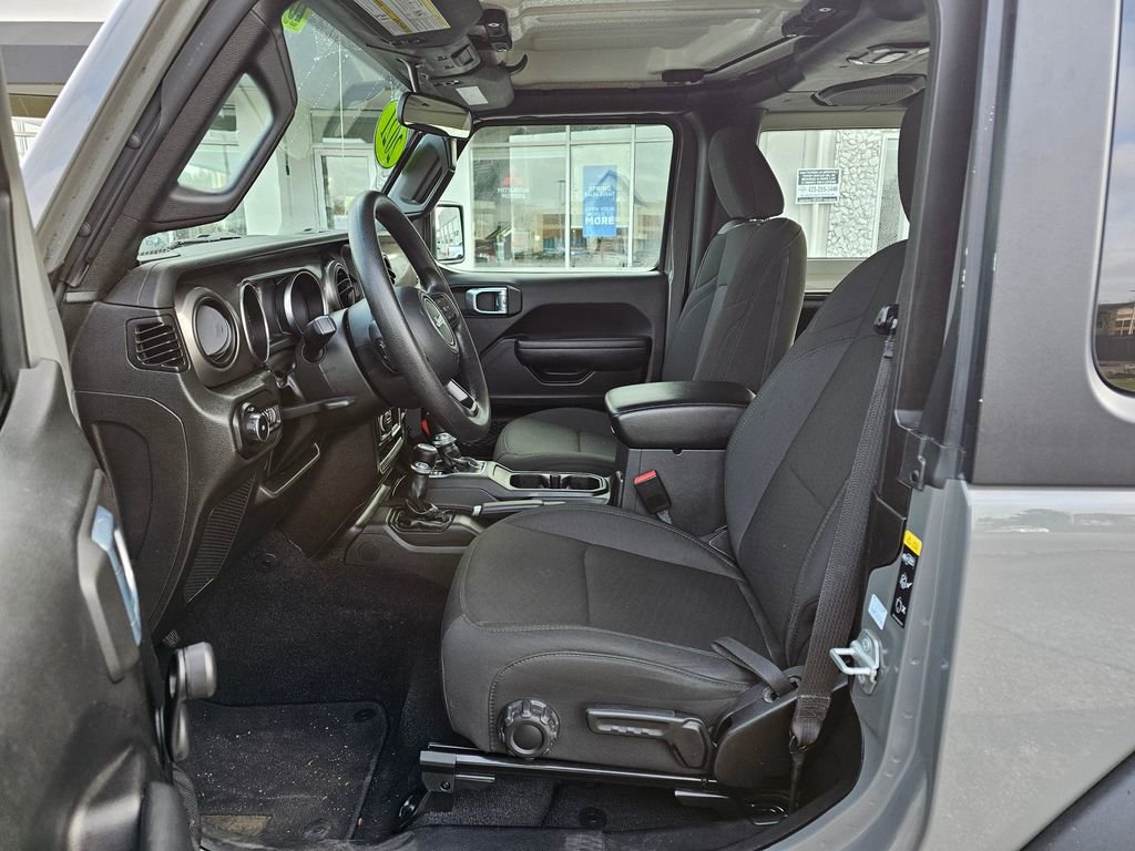 Used 2021 Jeep Wrangler Sport AWD/4WD image 16