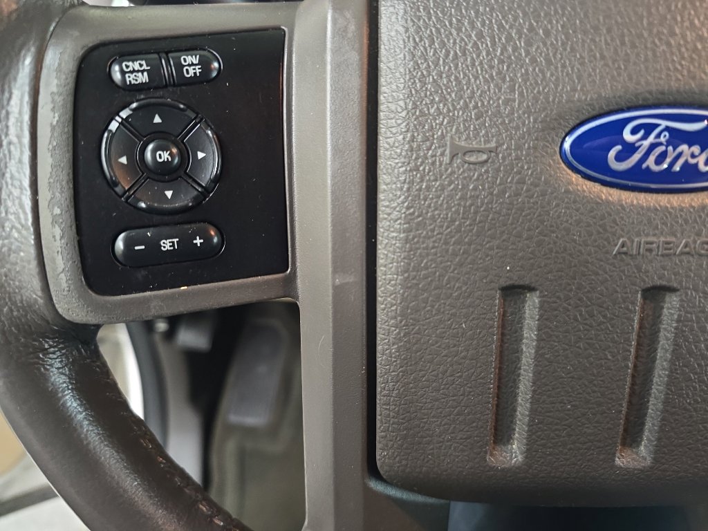 Used 2016 Ford F350 Lariat w/ Lariat Interior Package AWD/4WD image 16