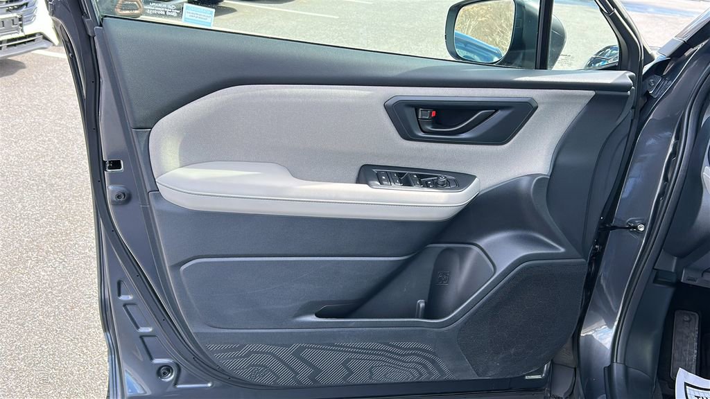 Certified 2025 Subaru Forester image 9