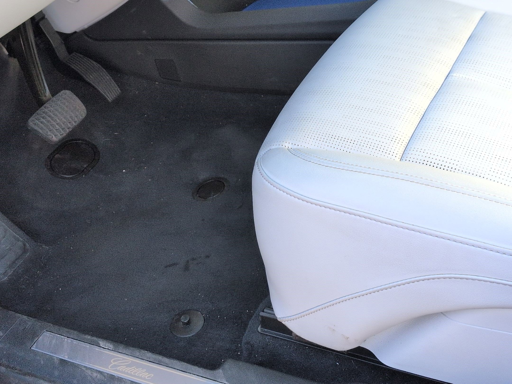 Used 2025 Cadillac Lyriq Sport image 17