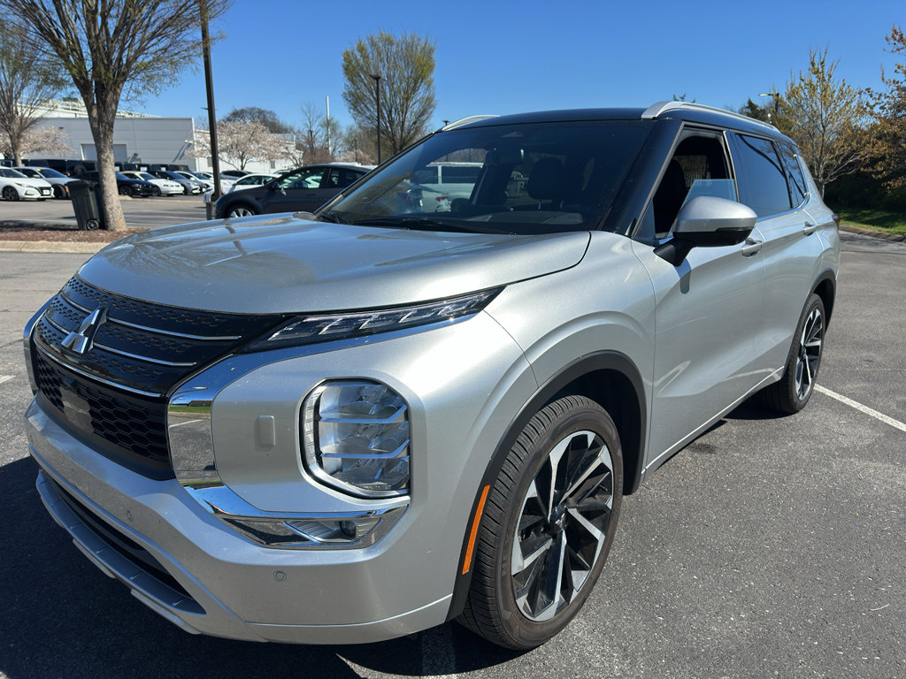Used 2024 Mitsubishi Outlander SEL image 7