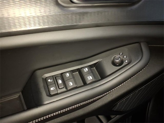 New 2025 Jeep Grand Cherokee L Altitude image 16