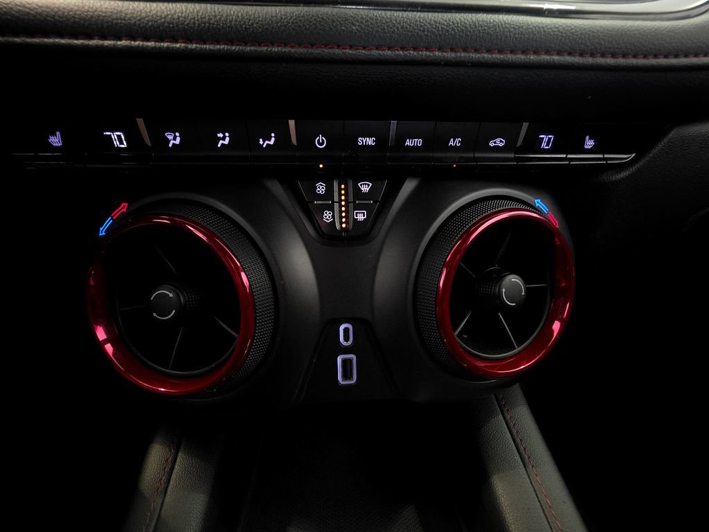 Used 2020 Chevrolet Blazer RS AWD/4WD image 40