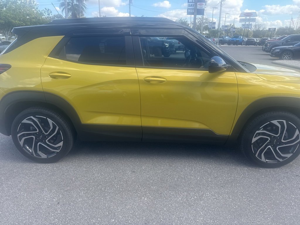 Used 2024 Chevrolet TrailBlazer RS w/ Convenience Package image 2