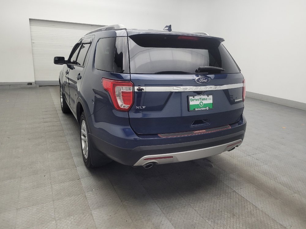 Used 2016 Ford Explorer XLT FWD image 5