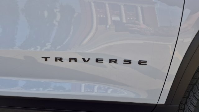 New 2027 Chevrolet Traverse Z71 w/ Enhanced Driving Package AWD/4WD image 9