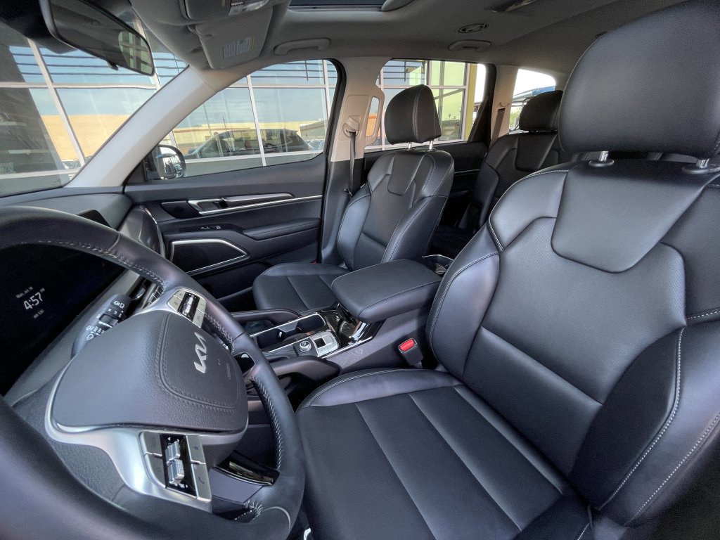 Used 2024 Kia Telluride S w/ S Sunroof Package image 16