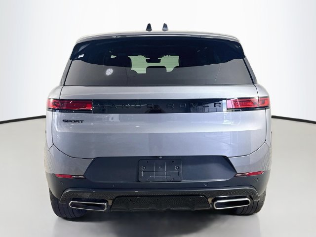 Used 2025 Land Rover Range Rover Sport SE AWD/4WD image 8