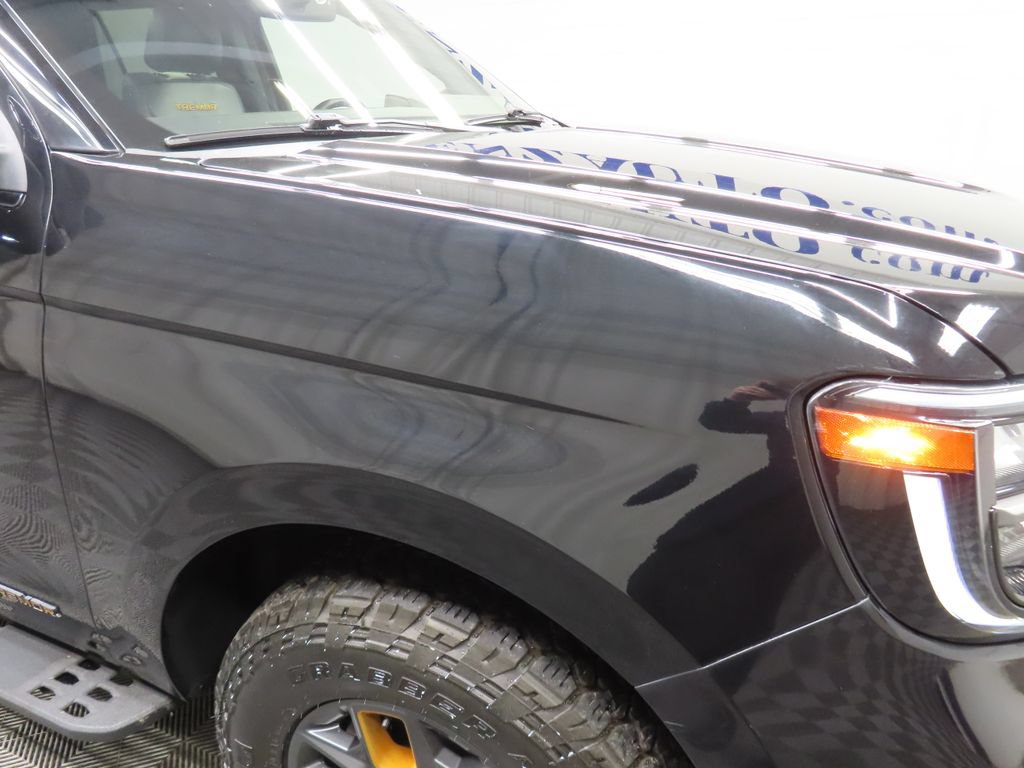 Used 2025 Ford Expedition Tremor AWD/4WD image 33