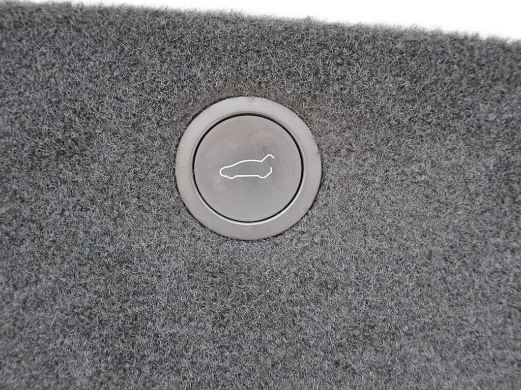 Used 2023 Tesla Model X AWD/4WD image 19