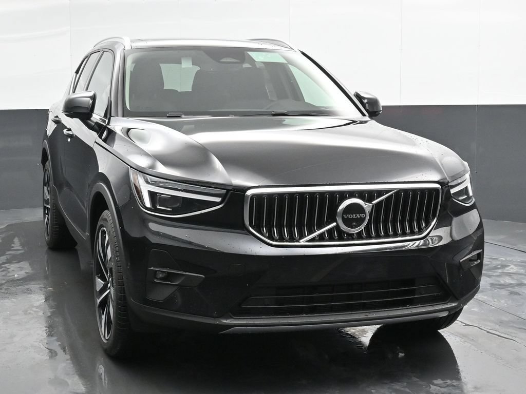 Used 2025 Volvo XC40 B5 Ultra w/ Climate Package AWD/4WD image 6