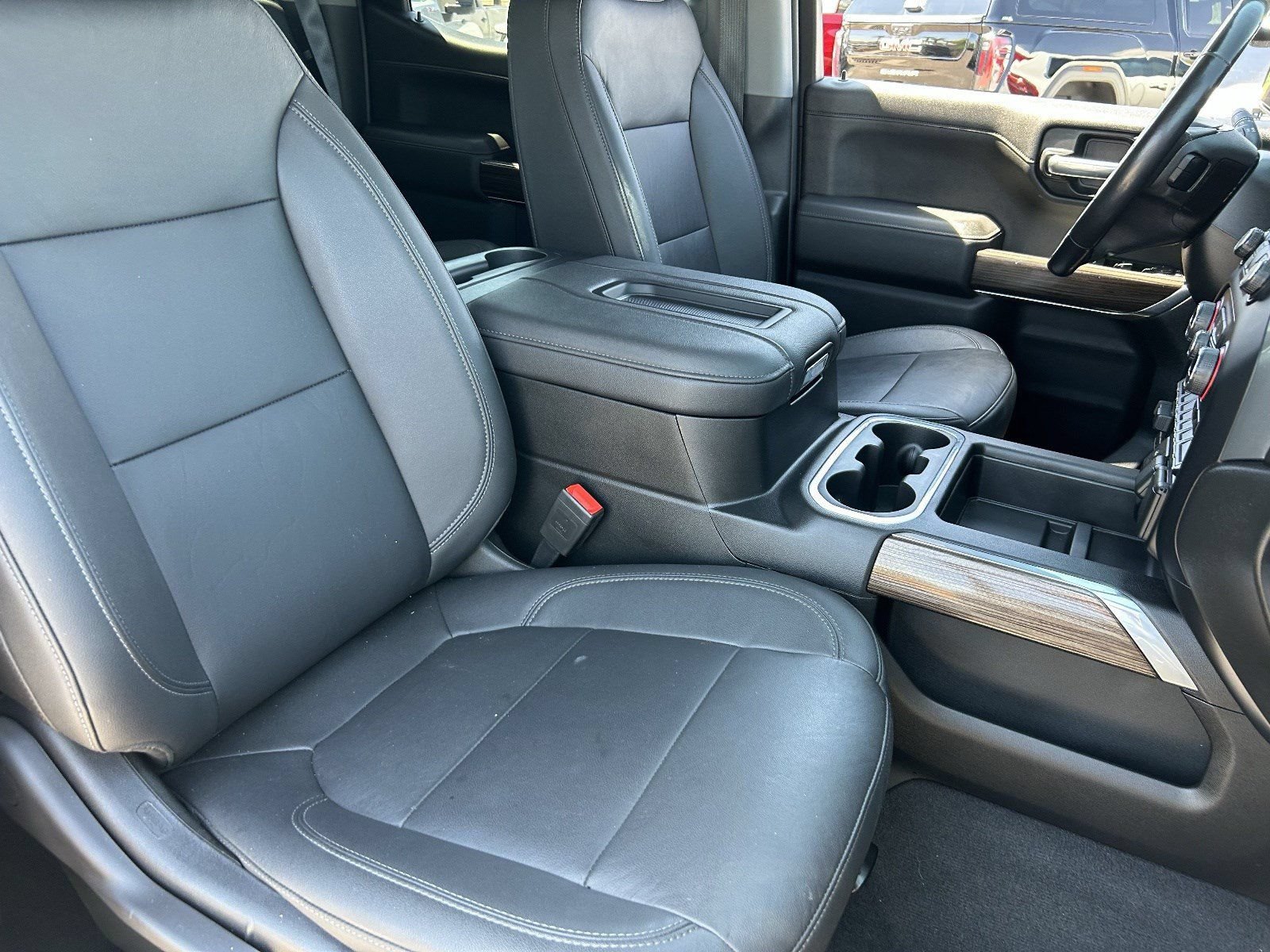 Certified 2021 Chevrolet Silverado 1500 RST w/ Redline Edition AWD/4WD image 11
