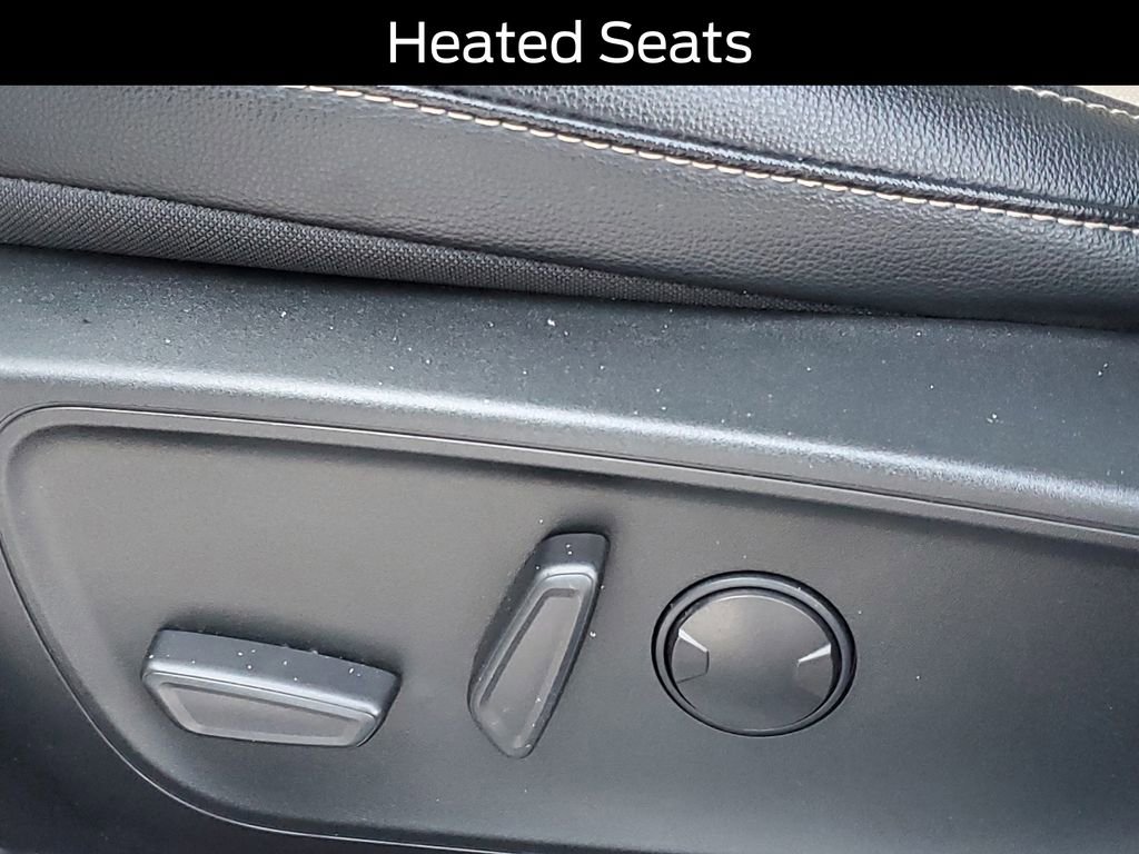 Used 2022 Ford Escape Titanium w/ Titanium Premium Package image 8