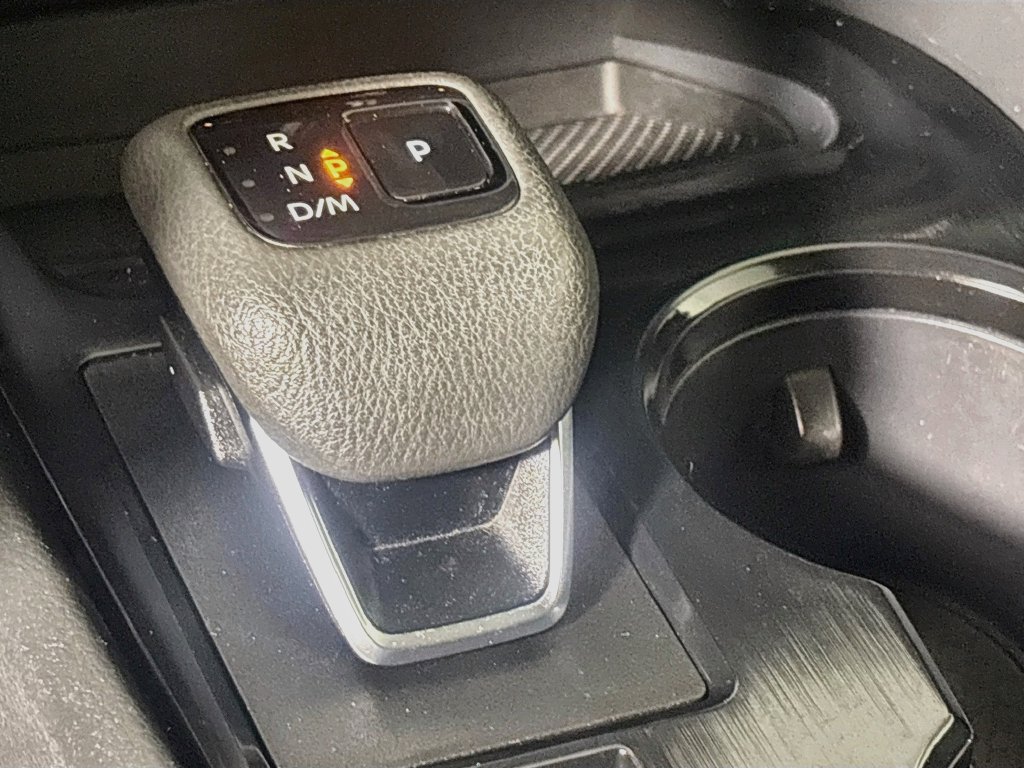 Used 2024 Nissan Rogue S FWD image 21