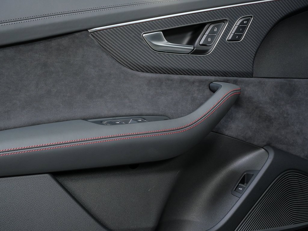 Used 2026 Audi SQ7 Prestige w/ S Sport Package image 6